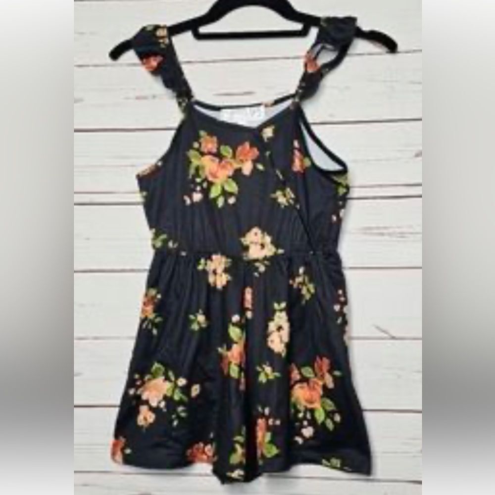 Society &‎ Stitch Flutter Tank Romper Black Floral M Stitch Fix NWT